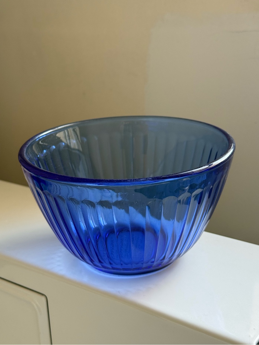 Sculptured Cobalt Blue Vintage Pyrex 3-Cup Nesting Mixing Bowl Model 7401-S